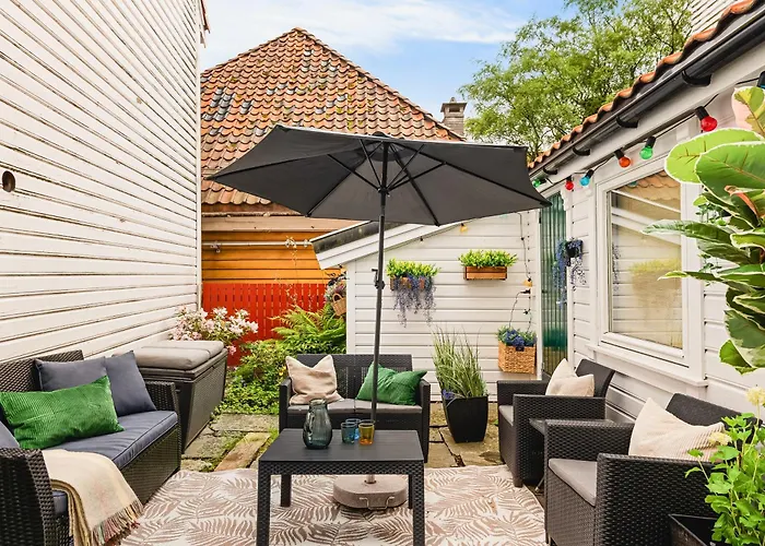 Dinbnb Apartments I Family Dream In Bergen I Playroom I Private Garden